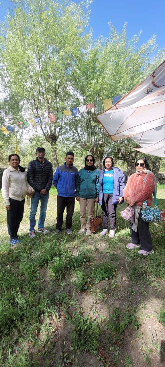 <b>Geetha during the picnic with the ex-soldier (he is in a blue jacket)</b>